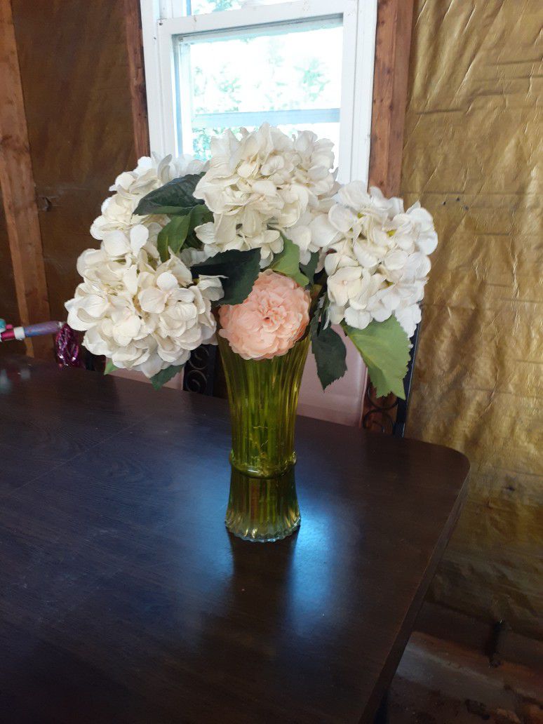 Beautiful Silk Flowers Vase Included!