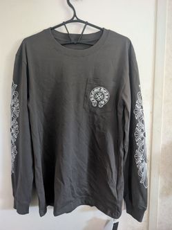 Mens Medium Dark Gray Gothic Cross Horseshoe Long Sleeve Shirt Y2K Streetwear NWT
