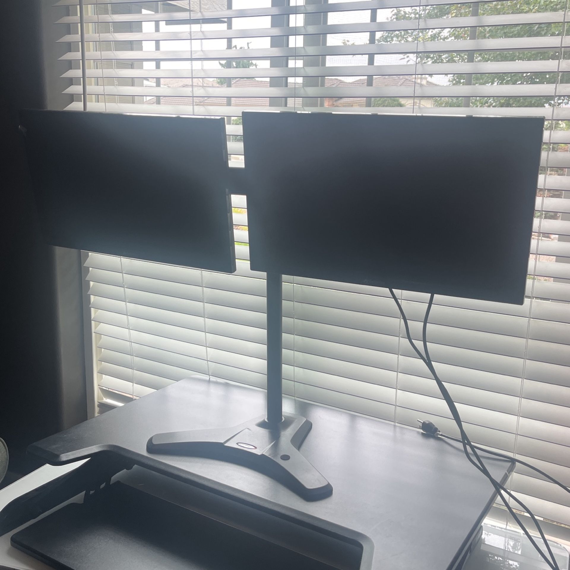 Computer Monitors And Stand
