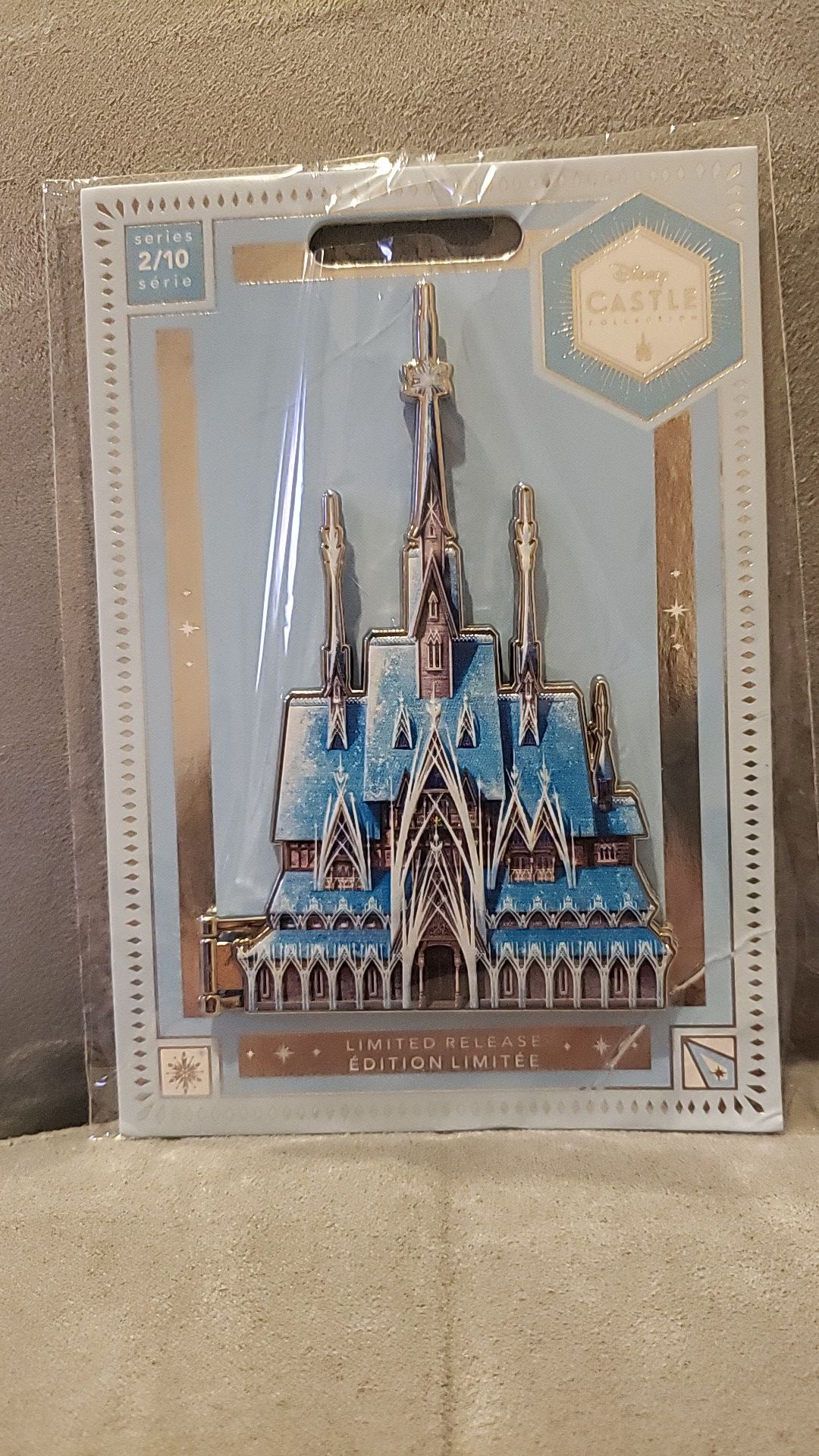 Disney Frozen Castle Pin