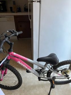 Girls bike
