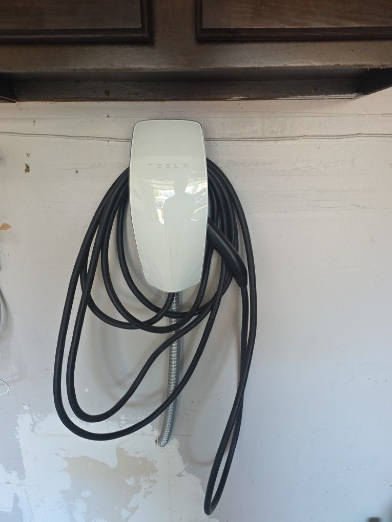 Tesla Wall Mount 240