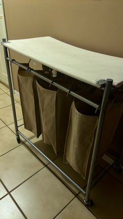 Laundry Sorter rolling table