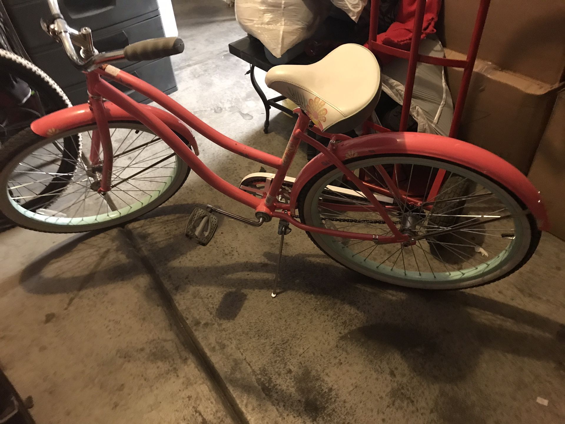 26” female cruiser bike