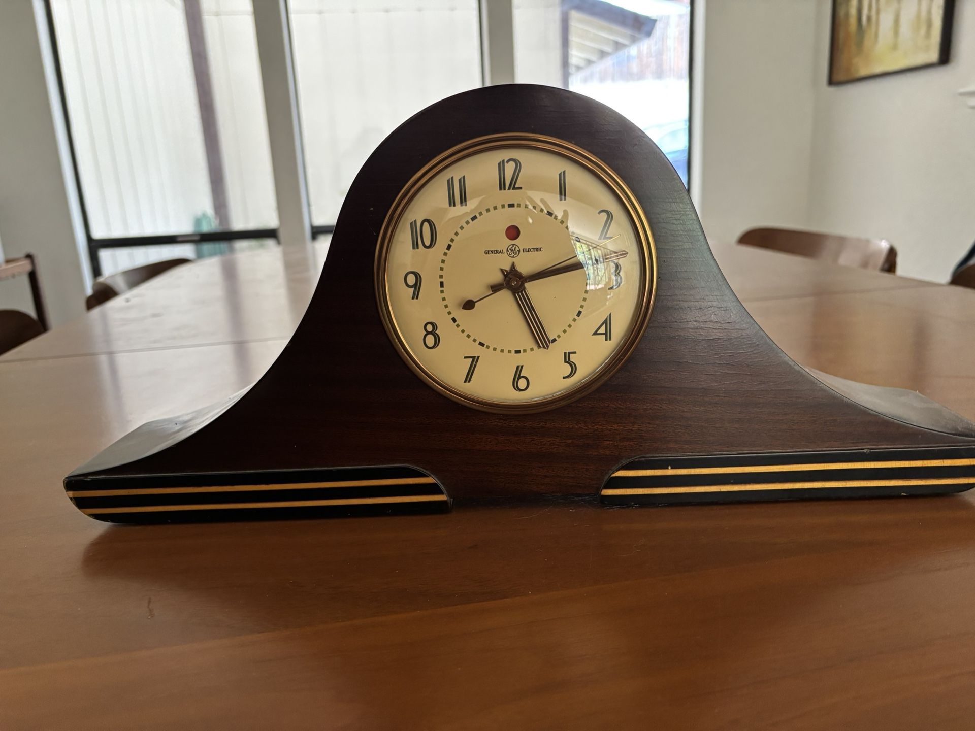 Clock - Electric Mantle