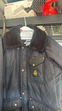 Rifrgiwear size large