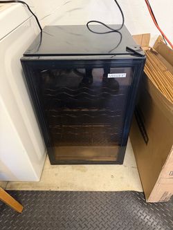 Vissani Wine Cooler Fridge