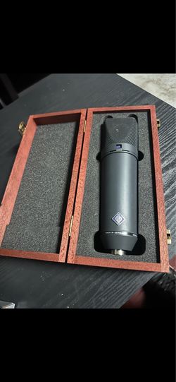 Neumann U-87 anniversary edition Set