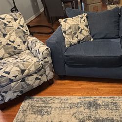 Love Seat And Recliner Set 
