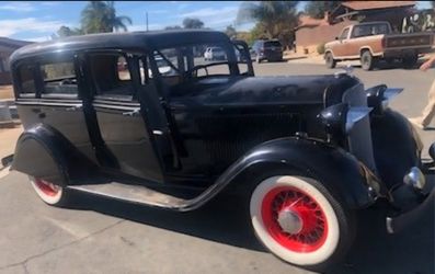 1933 Plymouth Sedan-3 Speed Inline 6