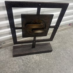 Metal decor piece