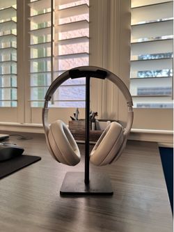 Beats - Studio Pro-Wireless Noise Cancelling Over-the-Ear Headphones Sandstone