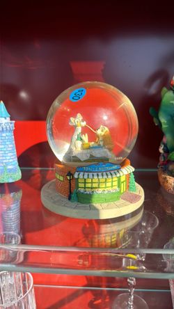 Disney Lady and the Tramp Snow Globe