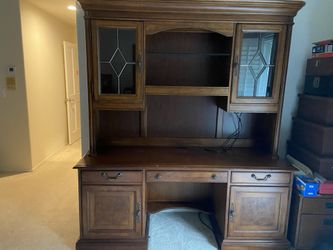 Beautifully crafted Tuscan Desk With Hutch