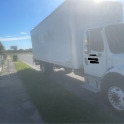 2017 Freightliner M2