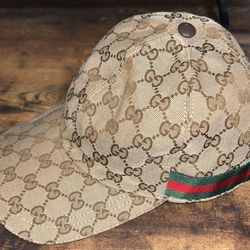 Gucci hat, medium