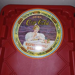 VINTAGE 1977 COCA COLA TRAY GREAT SHAPE  12.25" IN DIAMETER 