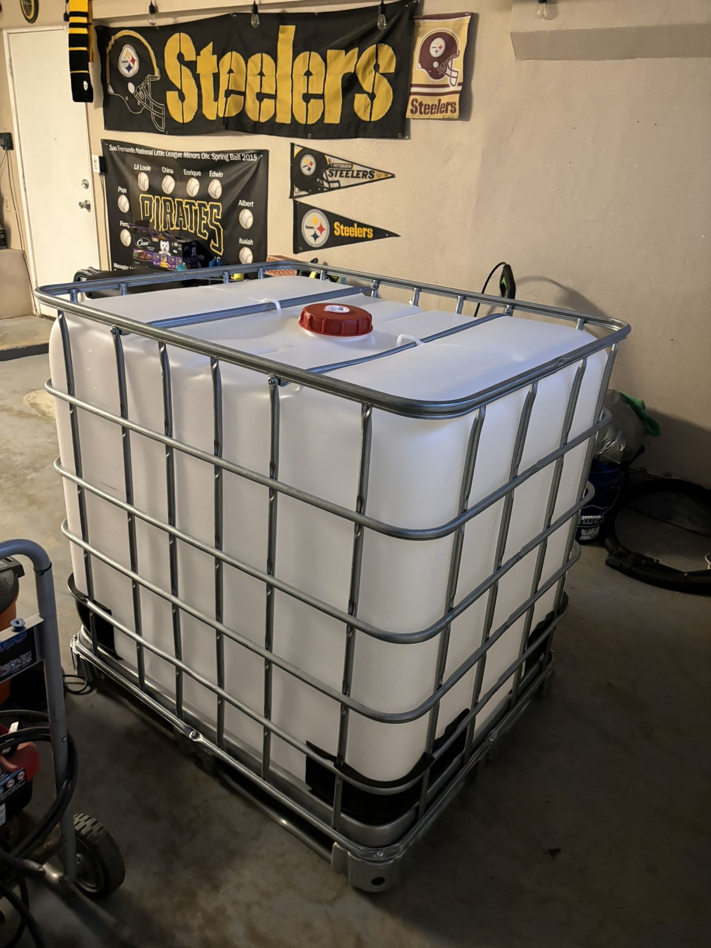 275 Gallon Water Tank