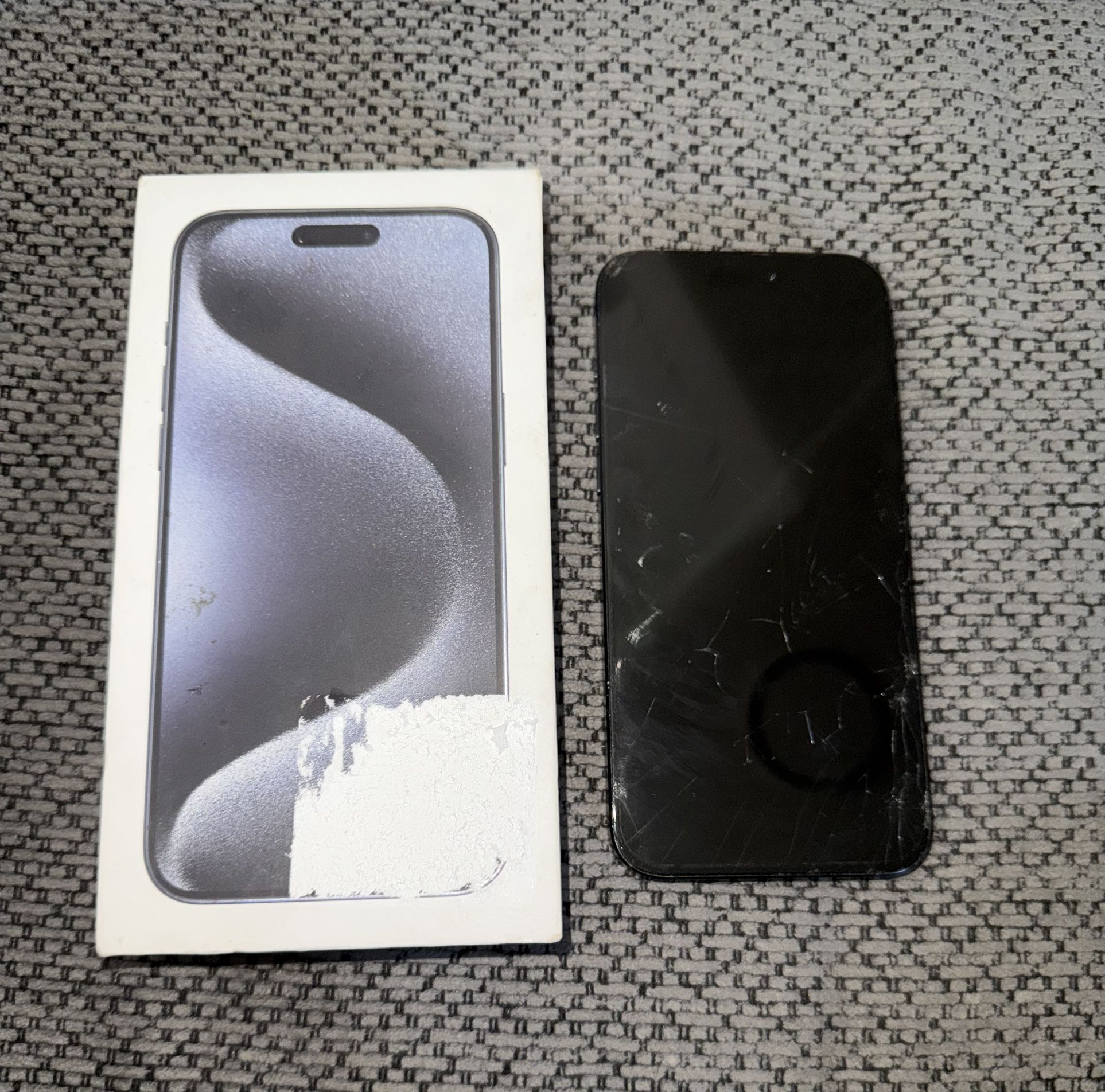 iPhone 15 Pro Max 