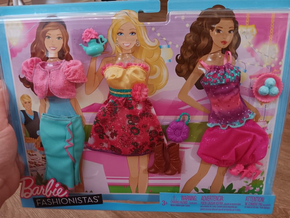 Barbie Fashionistas Fashion Clothing 