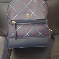 Tommy Hilfiger  Medium Dome Backpack