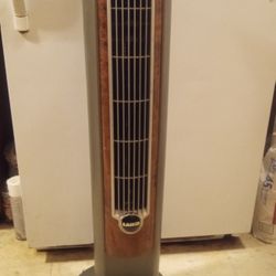 Lasko Tower Fan With Remote Works Great 
