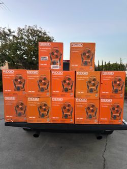 RIDGID 18V Cordless Hybrid Jobsite Fan (Tool Only)