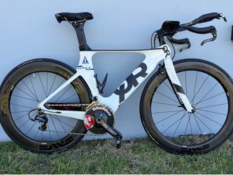 🚴🏻Quintana Roo Shift Series TT Carbon Bike – Size M  Built for speed and serious aero performance. This Quintana Roo TT/Triathlon bike features a li