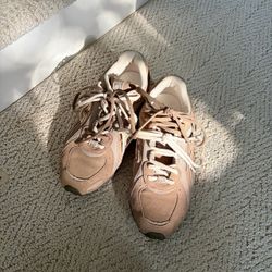EUC NEW BALANCE 204L Mushroom with arid stone M7.5 / W9 Taupe Suede