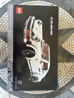 Porsche 911 LEGO set