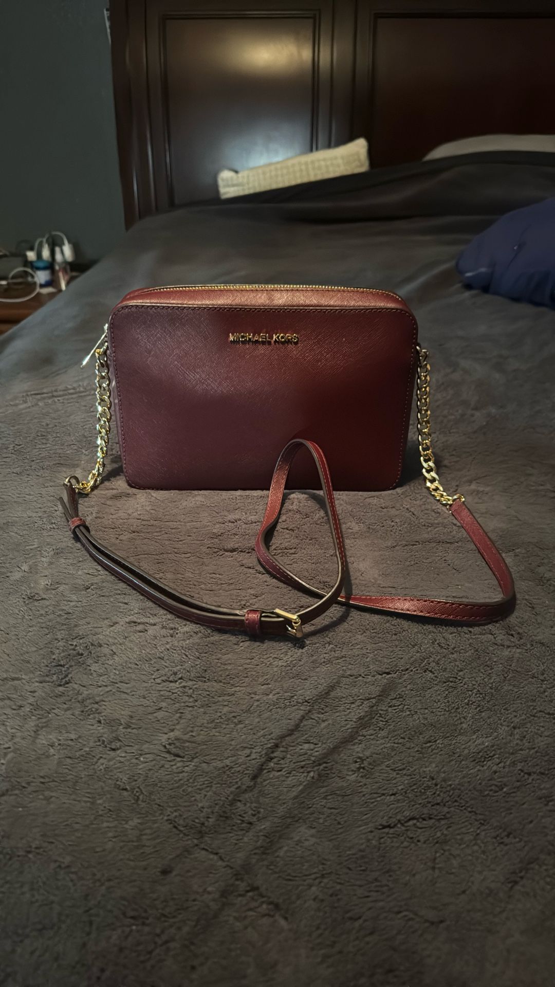 Michael kors crossbody shoulder Bag Purse Oxblood Color Good 👍🏻