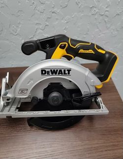 Dewalt skillsaw 20v Tool only