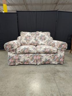 Ethan Allen Floral Upholstered Rolled Arm Loveseat