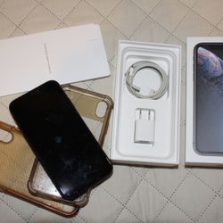 Space Grey iPhone XR 64 GB Unlocked