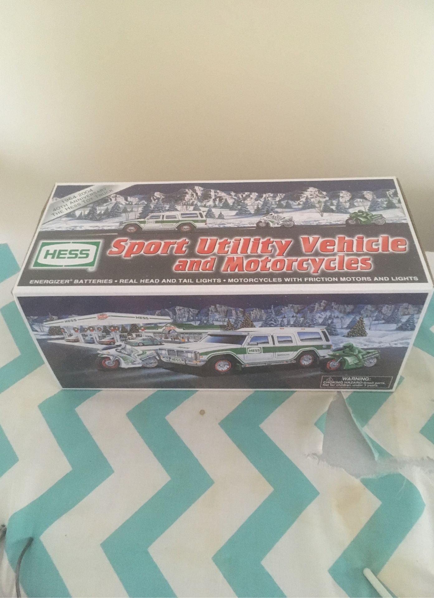 2004 Hess SUV and motorcycles. New in box. Never used