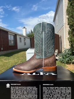 Western wear work boots size 8