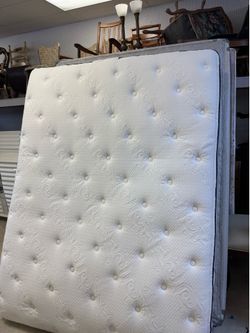 Queen Mattress with Box Spring