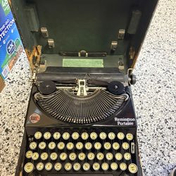 Remington Portable Vintage Typewriter