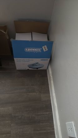 Grennix Cordless Robotic Pool Cleaner