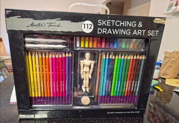 Drawing and art set