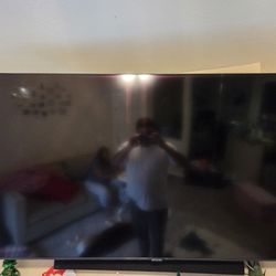 Samsung 65-inch smart TV + wall mount