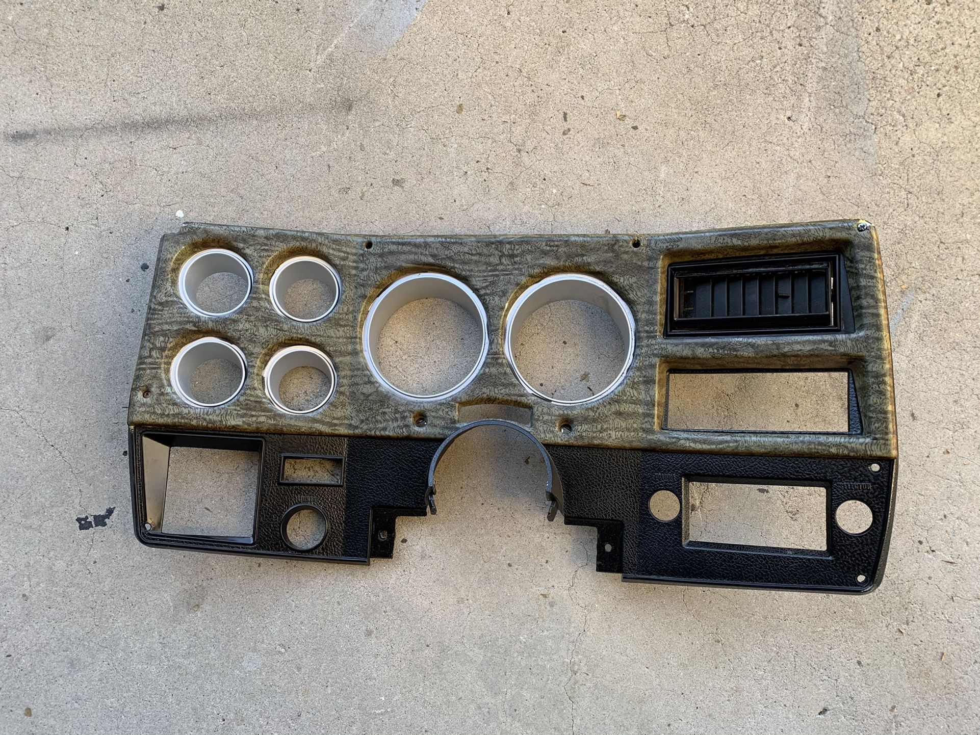 1975-76 Chevy Gmc Blazer K5 Suburban Truck Dash Bezel