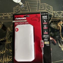 NEW Husky 800 Lumen Rechargeable Work Light + 10,000mAh Power Bank
