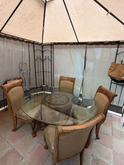 Dinning table