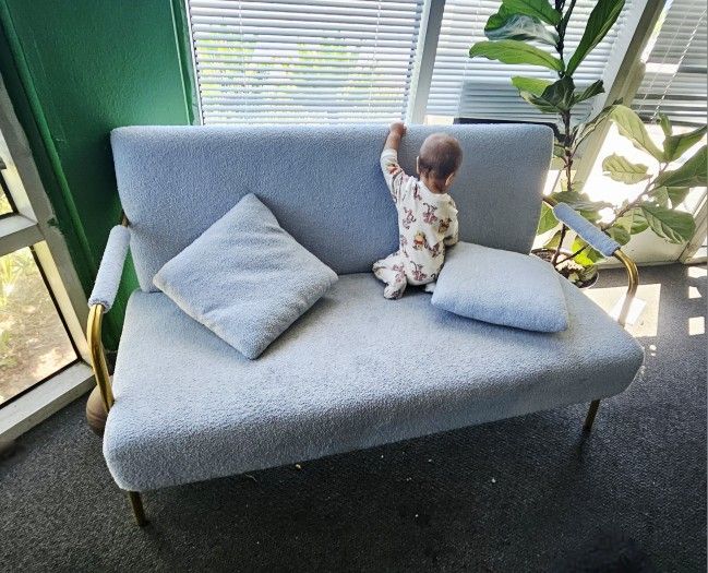 LOVESEAT