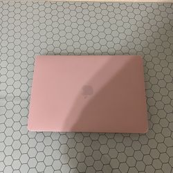 Macbook Pro 13 inch 2019 four thunderboit 3 ports  256 GB