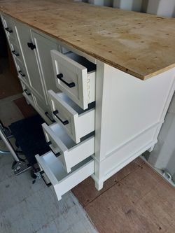 48" white base bathroom vanity