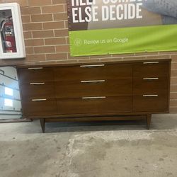 MCM Kent Coffey 9 drawers Dresser