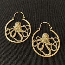 Octopus Disc Earrings 