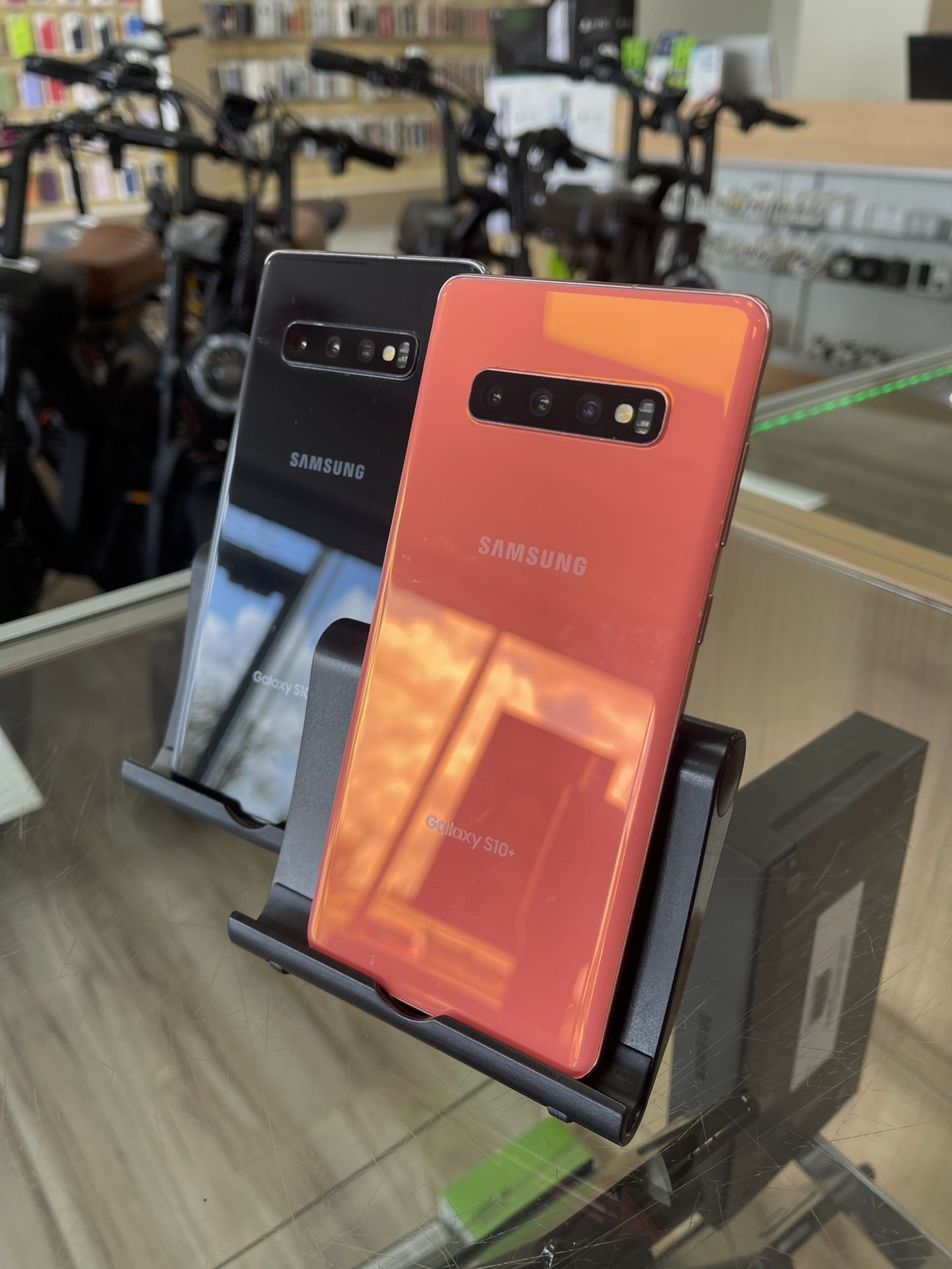 Samsung Galaxy S10 Plus 128GB Fully Unlocked! Own It Today With Easy And Accessible Financing Options! No Credit Needed! $10 To $100 Down To Take It!